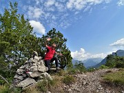 04 In vetta al Pizzo Rabbioso (1151 m) salito dal Monte Corno
